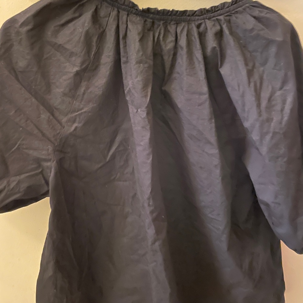 Black Women's Top with V neck OLD NAVY size med - Picture 5 of 5